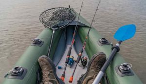 Pesca in kayak (Depositphotos foto)